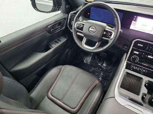 Used 2025 Nissan Armada SL RWD image 15