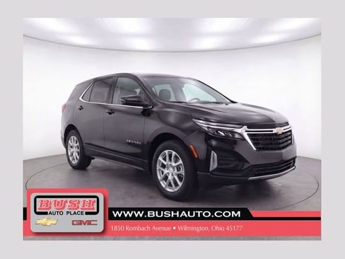 Used 2023 Chevrolet Equinox LT image 1