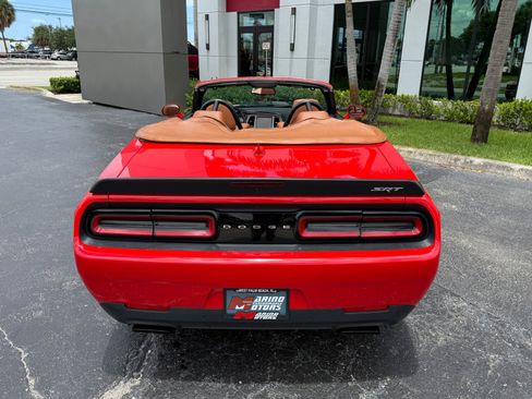 Used 2015 Dodge Challenger SRT Hellcat image 24