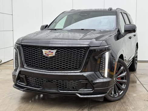 Certified 2025 Cadillac Escalade V AWD/4WD image 1