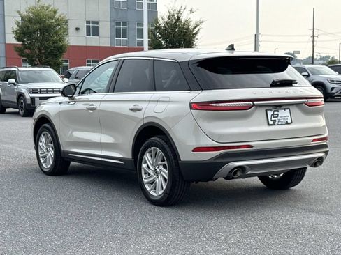 Used 2024 Lincoln Corsair AWD image 27