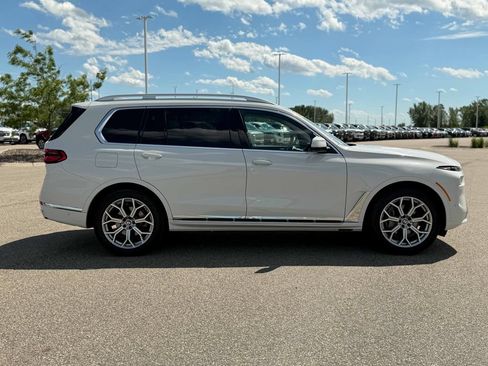 Used 2026 BMW X7 xDrive40i AWD/4WD image 5
