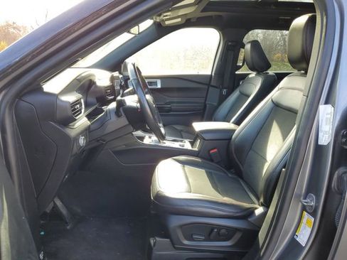 Used 2022 Ford Explorer ST-Line w/ Class IV Trailer Tow Package image 14