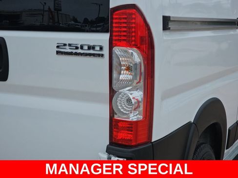 Used 2025 RAM ProMaster 2500 w/ U-Haul Equipment Group FWD image 39