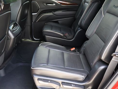 Used 2023 Cadillac Escalade Premium Luxury w/ LPO, Illumination Package image 27