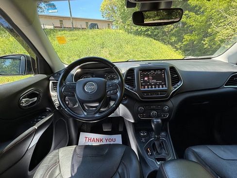Used 2020 Jeep Cherokee Trailhawk AWD/4WD image 10