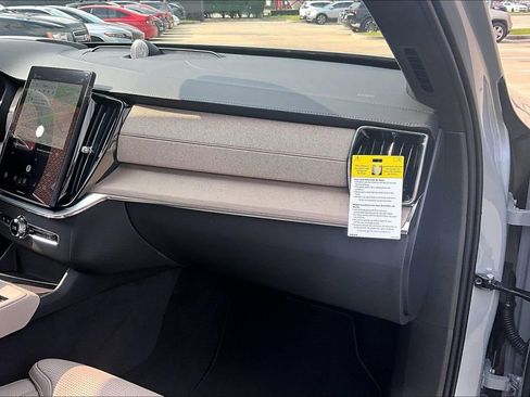 New 2026 Volvo XC90 T8 Ultra w/ Lounge Package AWD/4WD image 18