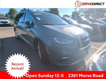 Used 2022 Chrysler Pacifica Touring-L