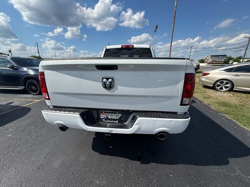 Used 2017 RAM 1500 Express RWD image 4