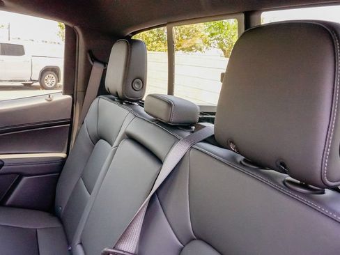 New 2026 GMC Canyon Elevation w/ Convenience Package RWD image 11