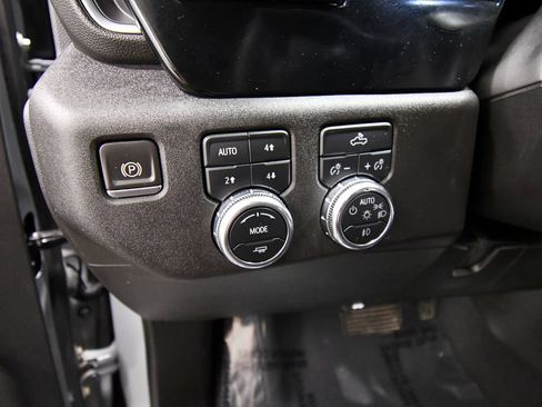Used 2024 GMC Sierra 1500 Elevation w/ X31 Off-Road Package AWD/4WD image 19