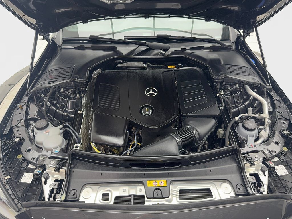 Used 2025 Mercedes-Benz C 300 4MATIC Sedan image 16