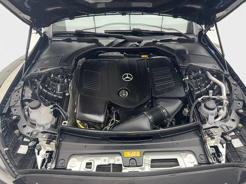 Used 2025 Mercedes-Benz C 300 4MATIC Sedan image 16