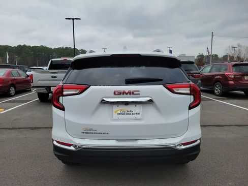 Used 2022 GMC Terrain SLT image 4