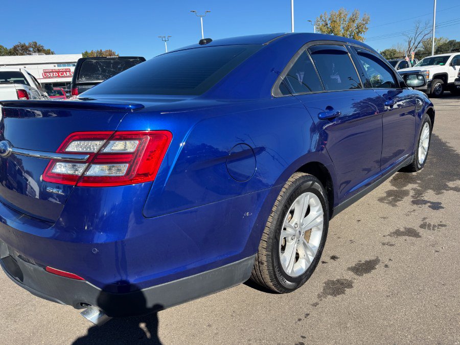 Used 2013 Ford Taurus SEL FWD image 11