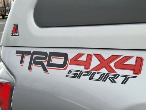 Used 2020 Toyota Tacoma TRD Sport w/ Technology Package AWD/4WD image 24