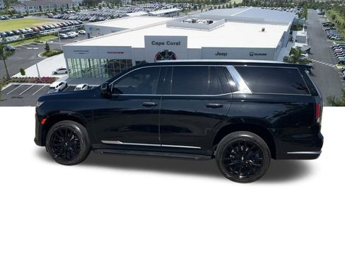 Used 2022 Cadillac Escalade Premium Luxury RWD image 30