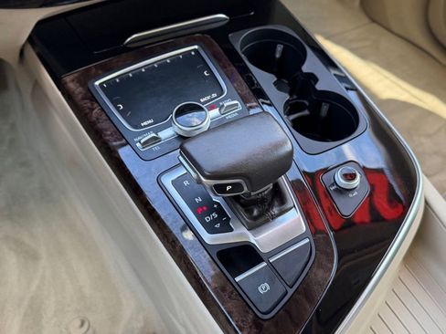 Used 2019 Audi Q7 3.0T Prestige image 14