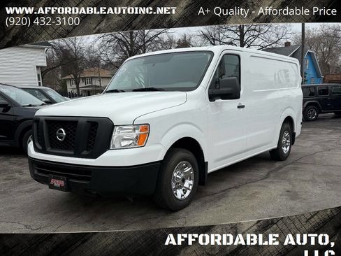Used 2018 Nissan NV 2500 SV RWD image 1