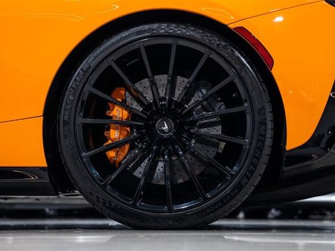 Used 2023 McLaren GT RWD image 13