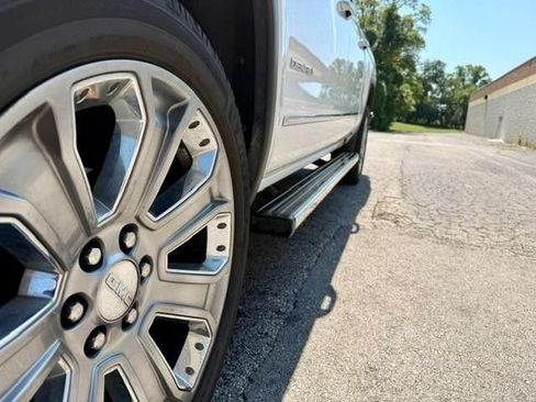 Used 2018 GMC Sierra 1500 Denali w/ Denali Ultimate Package AWD/4WD image 7
