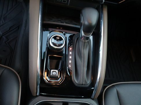 Used 2023 GMC Canyon Denali image 39