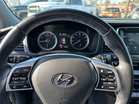 Used 2019 Hyundai Sonata Limited image 19
