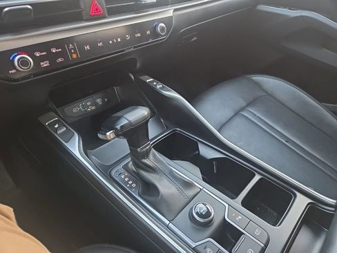 Used 2024 Kia Sorento S image 24