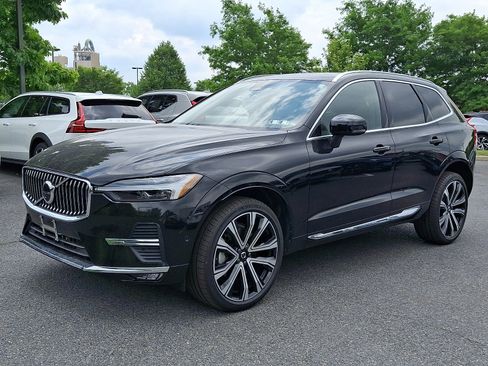 Used 2023 Volvo XC60 B5 Ultimate AWD/4WD image 3