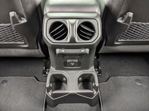 New 2026 Jeep Gladiator Rubicon AWD/4WD image 40