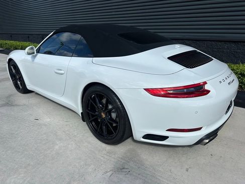 Used 2017 Porsche 911 Carrera RWD image 3