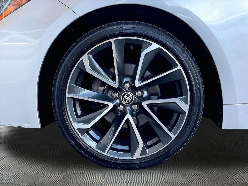 Used 2021 Toyota Corolla SE w/ Carpet Mat Package (TMS) FWD image 7
