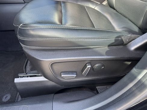 Used 2022 Ford Escape Titanium w/ Class II Trailer Tow Package image 12