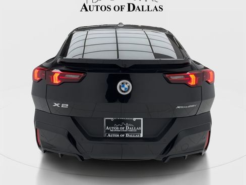 Used 2025 BMW X2 xDrive28i AWD/4WD image 9