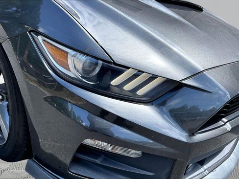 Used 2015 Ford Mustang Coupe w/ Equipment Group 051A RWD image 28