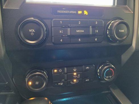 Used 2019 Ford F150 XLT w/ Equipment Group 301A Mid image 38