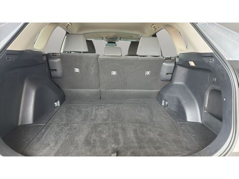 Used 2025 Toyota RAV4 XLE AWD/4WD image 12