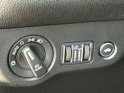 Used 2023 Dodge Challenger R/T Scat Pack RWD image 20