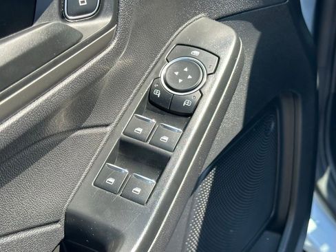 Used 2025 Ford Escape Active image 17