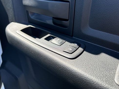 Used 2024 RAM 2500 Tradesman w/ Chrome Appearance Group image 33