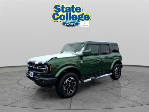 Used 2025 Ford Bronco Outer Banks image 4