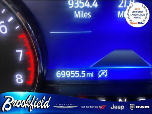 Used 2022 Ford Explorer XLT image 28