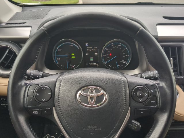 Used 2017 Toyota RAV4 XLE w/ All Weather Liner Package AWD/4WD image 30