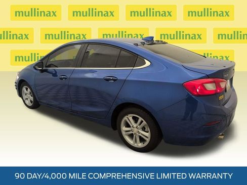 Used 2017 Chevrolet Cruze LT w/ Convenience Package image 9
