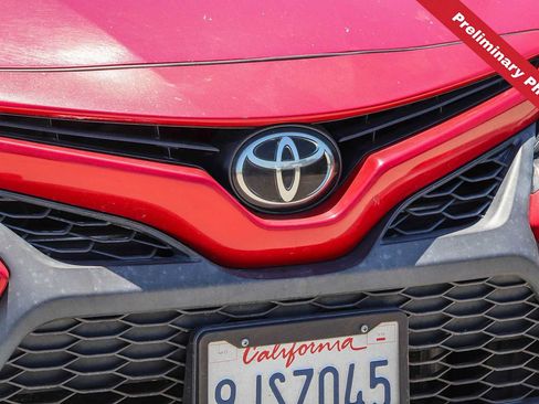 Used 2021 Toyota Camry SE FWD image 5