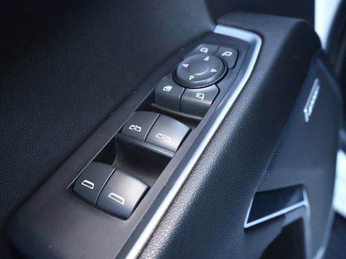 Used 2022 Chevrolet Silverado 1500 LTZ w/ LTZ Convenience Package II AWD/4WD image 8