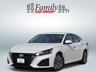 Used 2023 Nissan Altima 2.5 SV