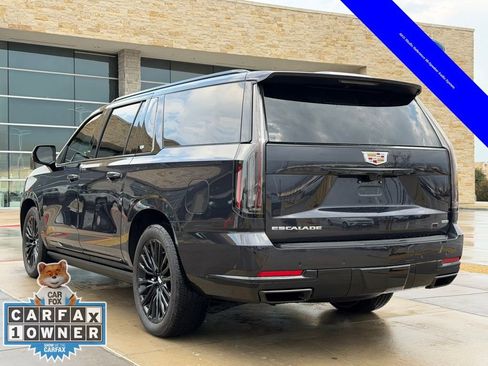Used 2025 Cadillac Escalade ESV Sport Platinum w/ LPO, Floor Liner Package image 11