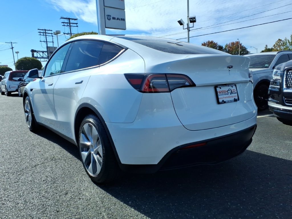 Used 2021 Tesla Model Y Long Range AWD/4WD image 17