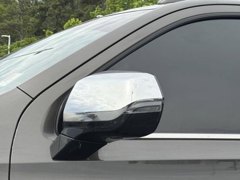 Used 2021 Chevrolet Suburban Premier RWD image 31